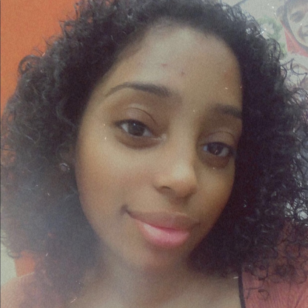 Meet your Posher, Kimberly e